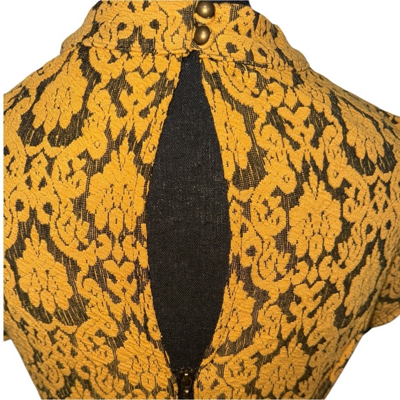 DRESS - Yellow - Picture 5 of 7